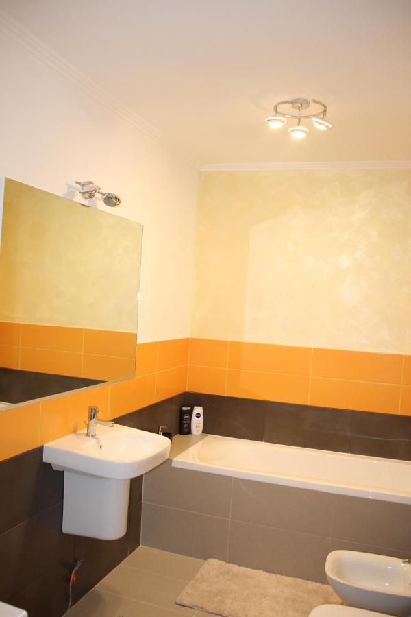 דירות אורדאה Lowcost Tryp מראה חיצוני תמונה